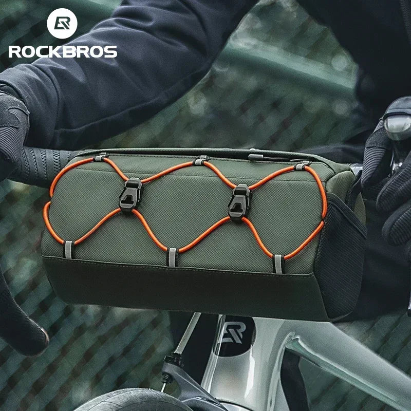 Handlebar bag as shoulder bag off bike - view 6