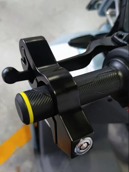 Bike brake lock red colour installed - view 2