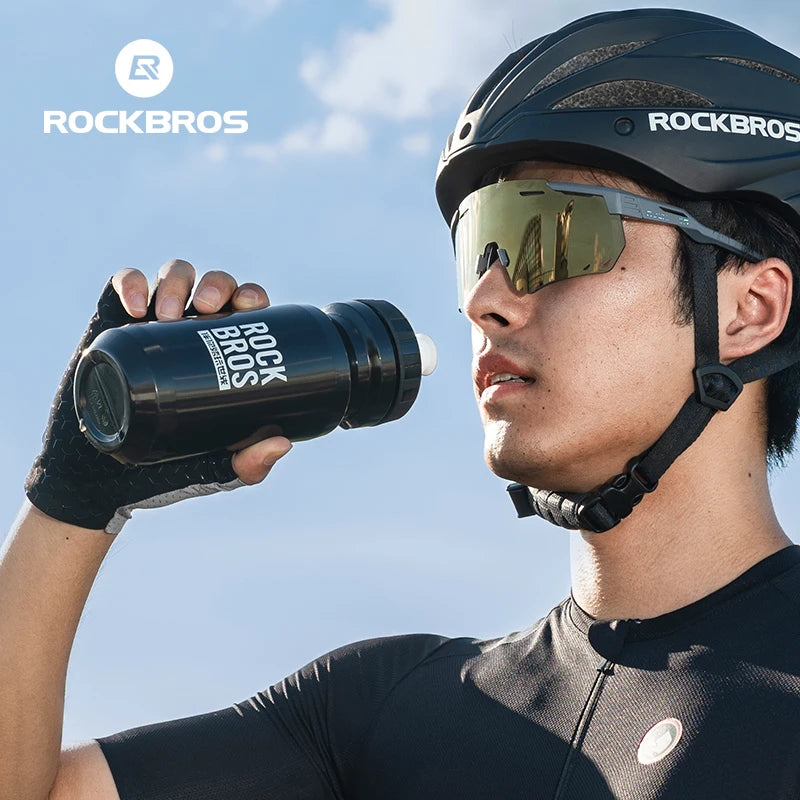 Water bottle installed in bike cage - view 3